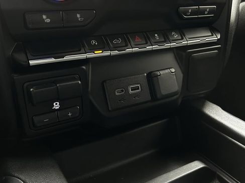 Used 2020 GMC Sierra 1500 Elevation w/ Elevation Value Package image 21