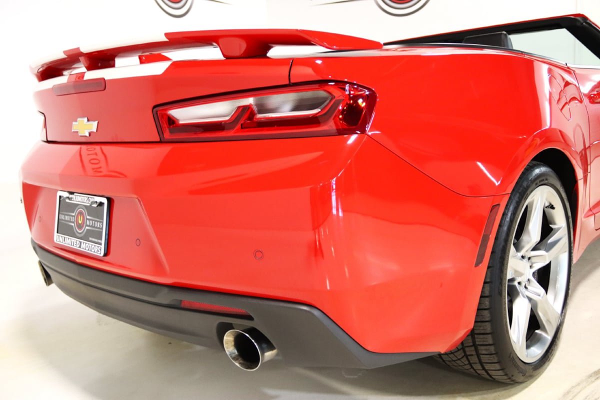 Used 2018 Chevrolet Camaro SS RWD image 82