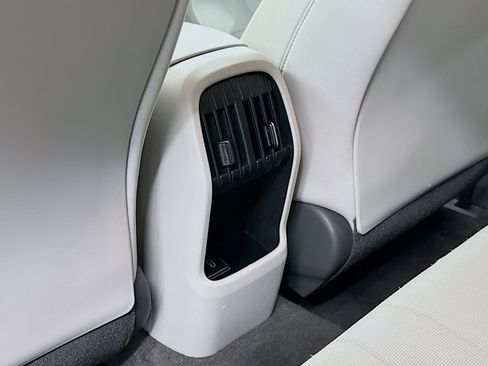 Used 2025 Hyundai Kona SEL FWD image 26