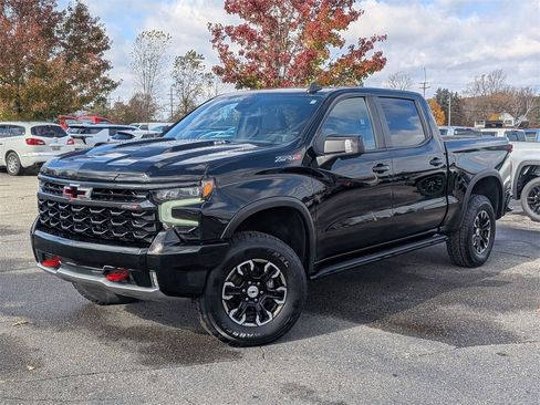 Used 2022 Chevrolet Silverado 1500 ZR2 image 1