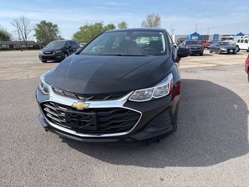 Used 2019 Chevrolet Cruze LS w/ LS Convenience Package image 3