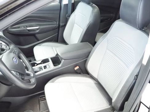 Used 2019 Ford Escape Titanium AWD/4WD image 27