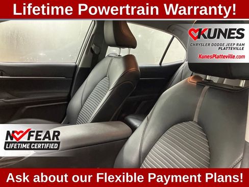 Used 2024 Toyota Camry SE image 14