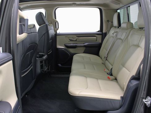 Used 2019 RAM 1500 Limited w/ Advanced Safety Group AWD/4WD image 43