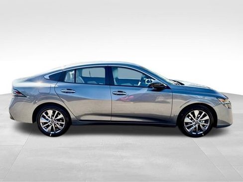 New 2026 Nissan Sentra SL w/ Floor Mat Package FWD image 9