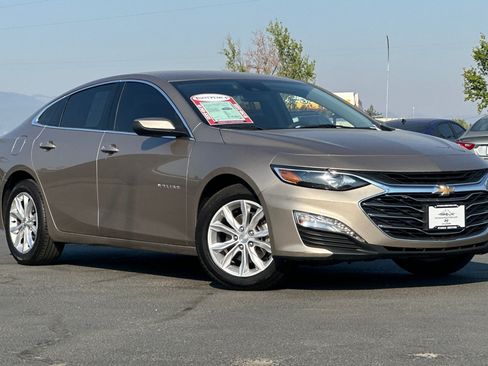 Used 2023 Chevrolet Malibu LT FWD image 2