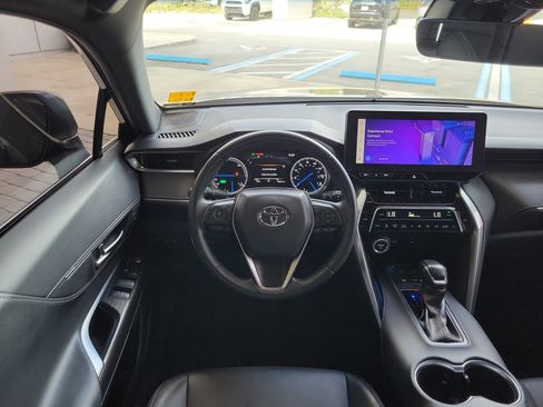 Certified 2023 Toyota Venza Nightshade image 25