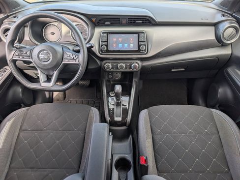 Used 2019 Nissan Kicks S FWD image 4
