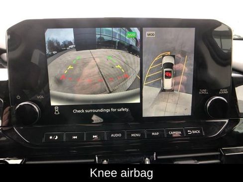 Certified 2025 Nissan Pathfinder SL image 21