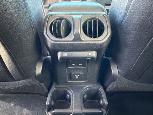 Used 2020 Jeep Wrangler Unlimited Sahara AWD/4WD image 25