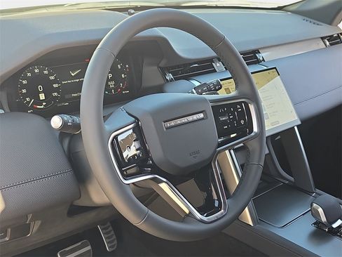 New 2026 Land Rover Discovery Sport Landmark image 18