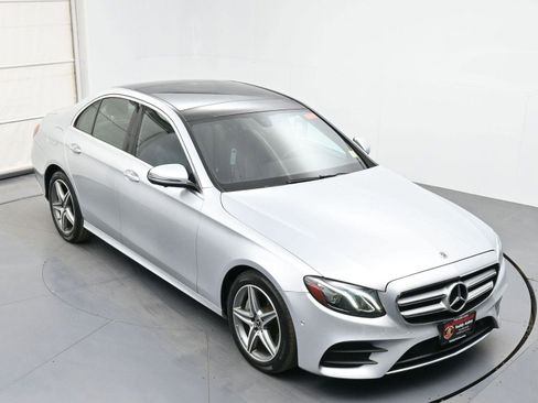 Used 2019 Mercedes-Benz E 300 4MATIC image 37