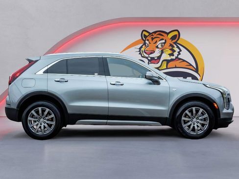 Used 2023 Cadillac XT4 Premium Luxury image 4