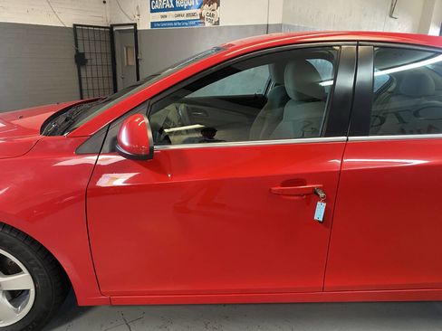 Used 2016 Chevrolet Cruze LT w/ Technology Package image 13