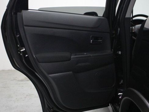 Used 2024 Mitsubishi Outlander Sport ES image 30