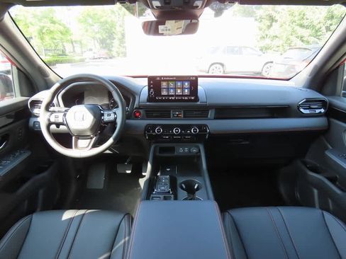 New 2025 Honda Pilot TrailSport image 18