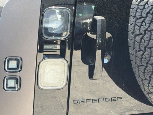 New 2026 Land Rover Defender 110 OCTA AWD/4WD image 19