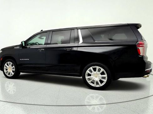 Used 2022 Chevrolet Suburban High Country AWD/4WD image 7