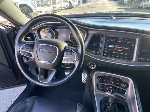 Used 2021 Dodge Challenger SXT w/ Plus Package image 11