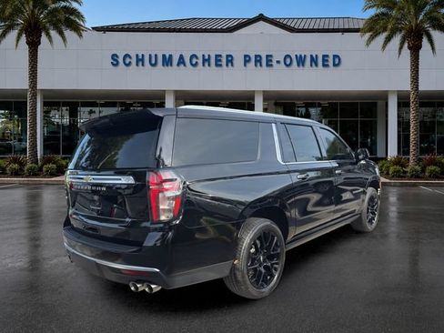 Used 2024 Chevrolet Suburban High Country AWD/4WD image 7