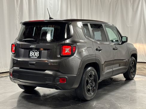 Used 2019 Jeep Renegade Sport w/ UConnect 7.0 Group FWD image 10