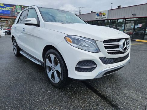 Used 2017 Mercedes-Benz GLE 350 4MATIC image 3