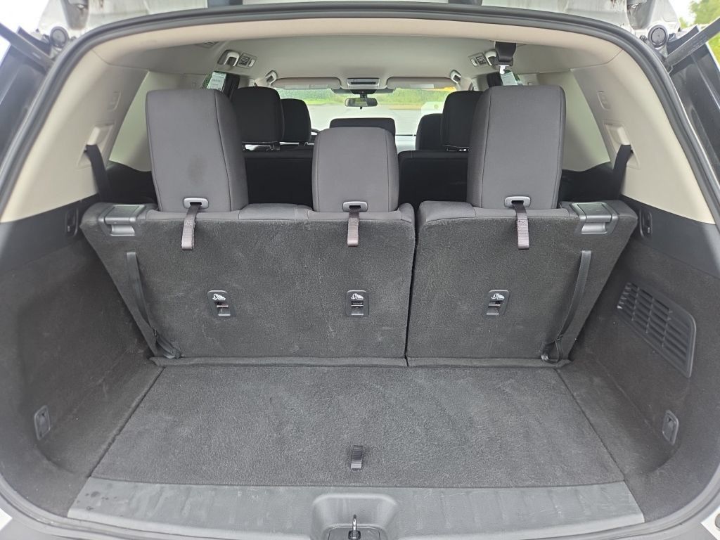 Used 2024 Nissan Pathfinder SV AWD/4WD image 25