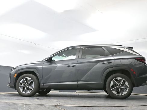 Used 2025 Hyundai Tucson SEL AWD/4WD image 29