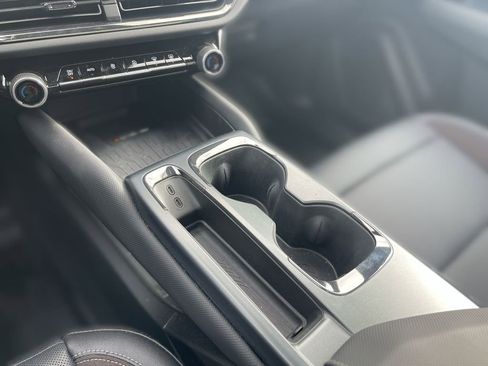 Used 2025 Chevrolet Equinox EV RS w/ Convenience Package II image 31