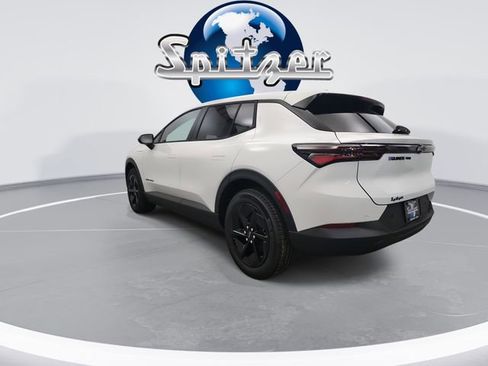 New 2026 Chevrolet Equinox EV LT image 7