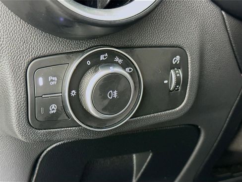 Used 2024 Alfa Romeo Stelvio Sprint image 7