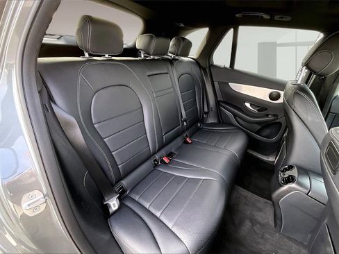 Used 2019 Mercedes-Benz GLC 300 w/ Premium Package image 23