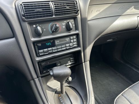 Used 2000 Ford Mustang Coupe image 10