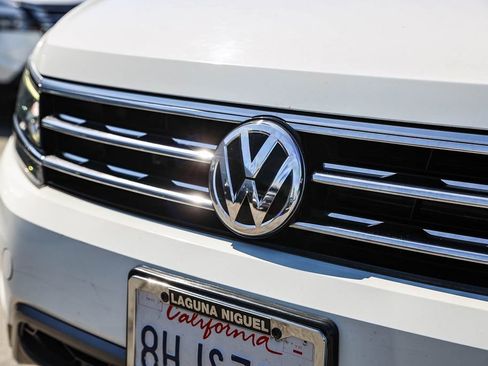 Used 2019 Volkswagen Tiguan SEL Premium AWD/4WD image 11