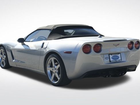 Used 2005 Chevrolet Corvette Convertible w/ Preferred Equipment Group image 31