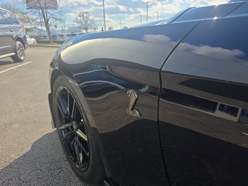 Used 2022 Ford Mustang Shelby GT500 w/ Technology Package image 19