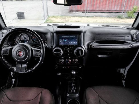 Used 2017 Jeep Wrangler Unlimited Sport w/ Quick Order Package 24S AWD/4WD image 18