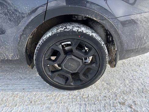Used 2025 Kia Sorento SX image 33
