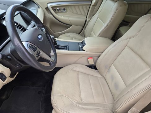 Used 2015 Ford Taurus SEL w/ Equipment Group 201A image 17