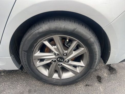 Used 2019 Kia Optima LX image 13