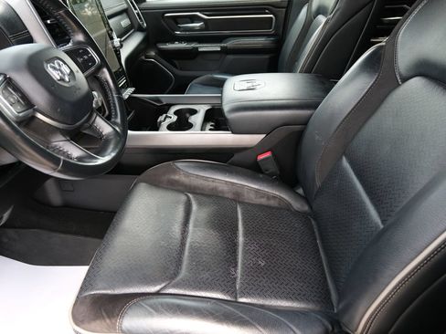Used 2023 RAM 1500 Laramie AWD/4WD image 5