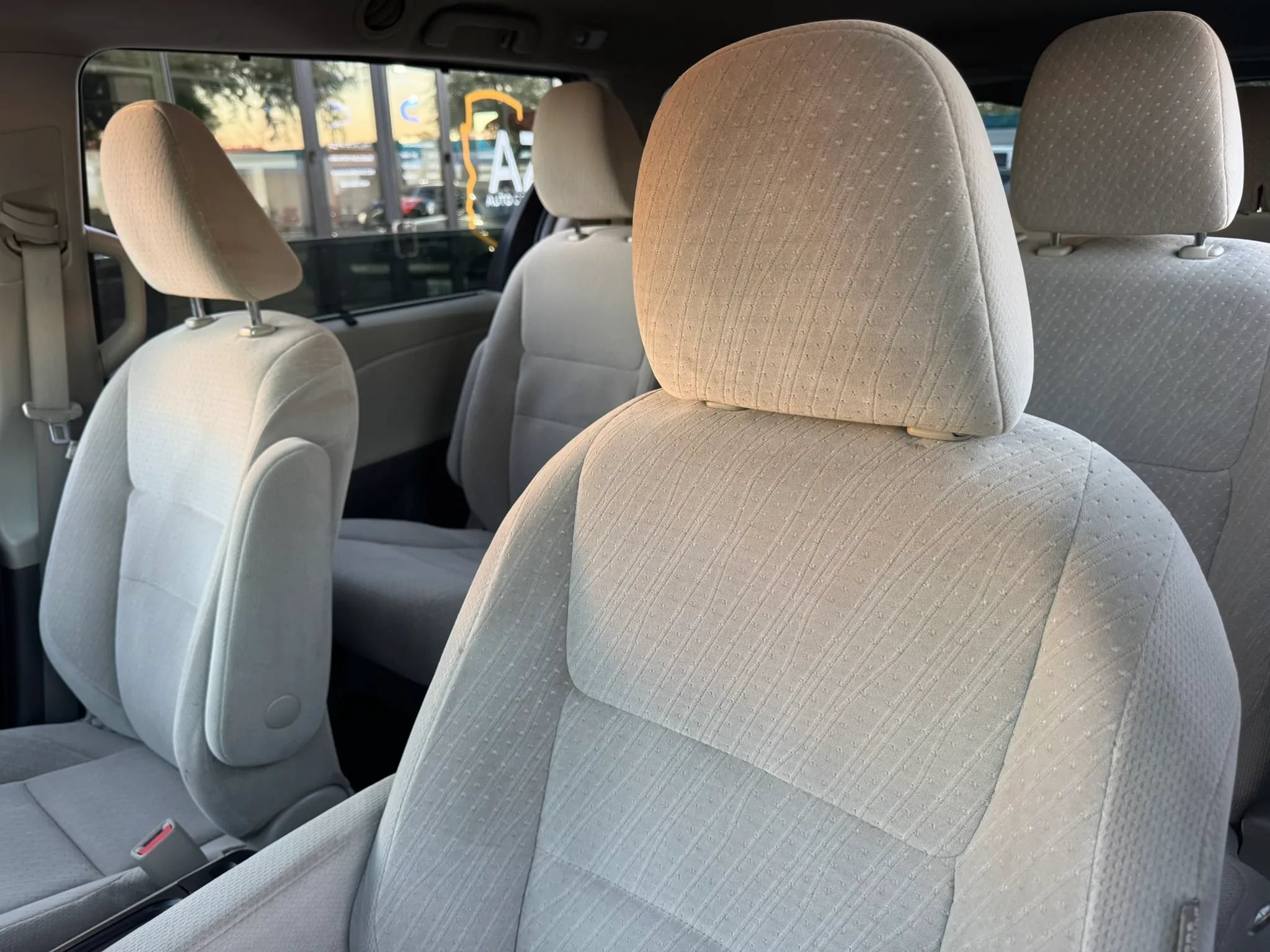 Used 2015 Toyota Sienna LE FWD image 11
