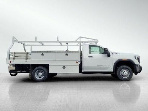 New 2026 GMC Sierra 3500 Pro w/ Convenience Package image 4