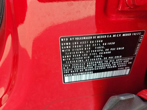 Certified 2023 Volkswagen Taos SE w/ Panoramic Sunroof Package image 38