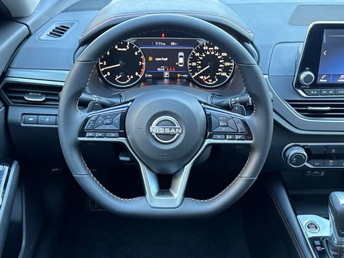 New 2025 Nissan Altima 2.5 SR image 12