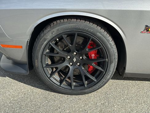 Used 2018 Dodge Challenger R/T Scat Pack w/ Dynamics Package image 11