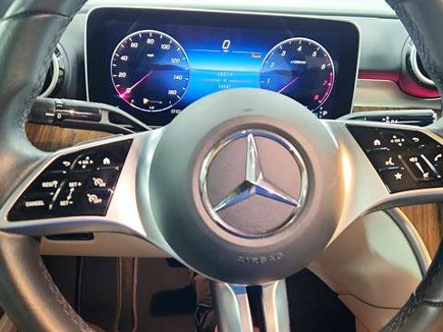 Used 2024 Mercedes-Benz C 300 C 300 4MATIC image 15