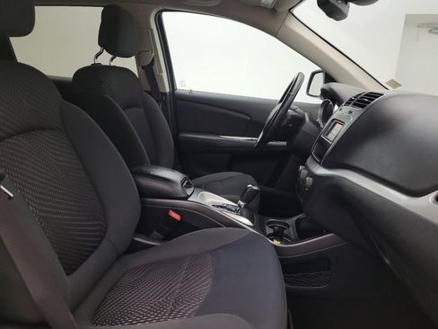 Used 2018 Dodge Journey SE w/ Popular Equipment Group FWD image 21