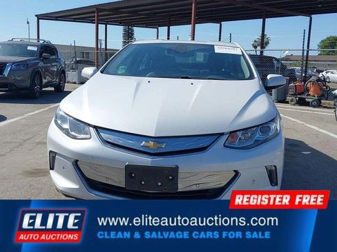 Used 2018 Chevrolet Volt Premier w/ Driver Confidence Package FWD image 24