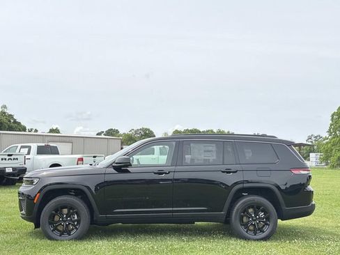 New 2026 Jeep Grand Cherokee L 4WD image 14